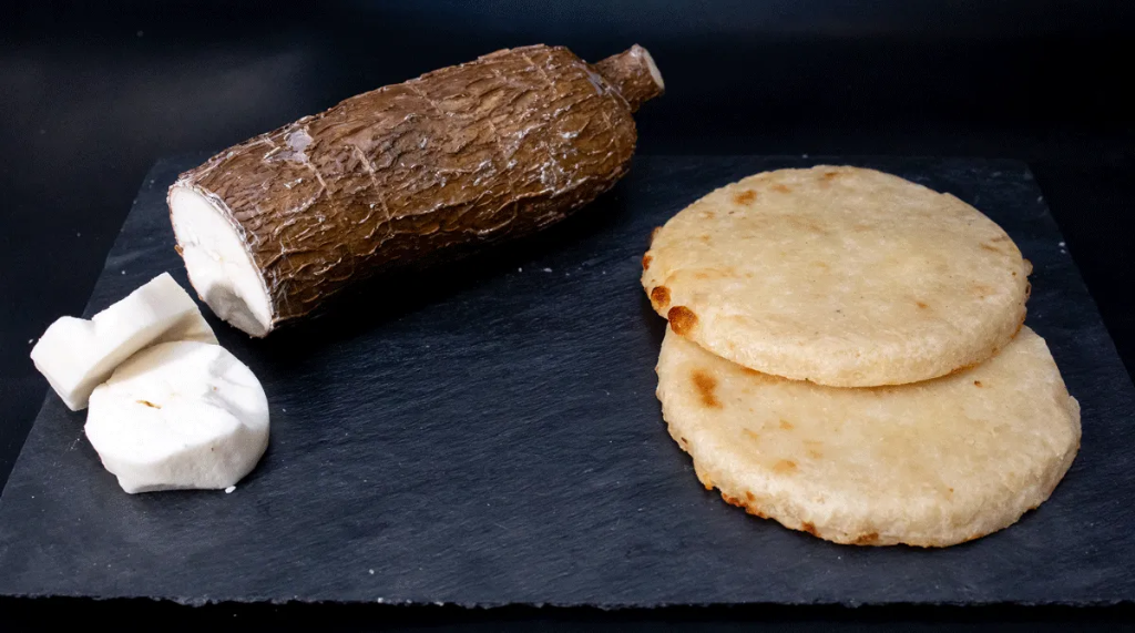 [AR006] AREPA DE YUCA RELLENA DE QUESO 5 und 500g